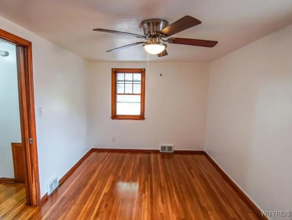 61 Lynncrest Terrace, Cheektowaga, New York 14225, Cheektowaga, New York 14225, 3 Bedrooms Bedrooms, 8 Rooms Rooms,1 BathroomBathrooms,Residential Lease,For Rent,61 Lynncrest Terrace, Cheektowaga, New York 14225,0,B1642986