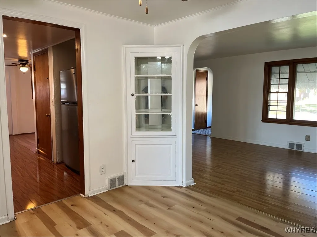 61 Lynncrest Terrace, Cheektowaga, New York 14225, Cheektowaga, New York 14225, 3 Bedrooms Bedrooms, 8 Rooms Rooms,1 BathroomBathrooms,Residential Lease,For Rent,61 Lynncrest Terrace, Cheektowaga, New York 14225,0,B1642986