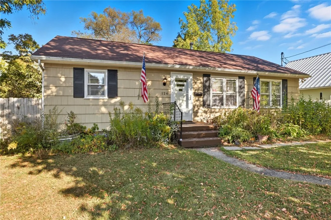 126 Chapin Street, Canandaigua City, New York 1442, Canandaigua City, New York 14424, 3 Bedrooms Bedrooms, 5 Rooms Rooms,1 BathroomBathrooms,Residential,For Sale,126 Chapin Street, Canandaigua City, New York 1442,0,R1642762