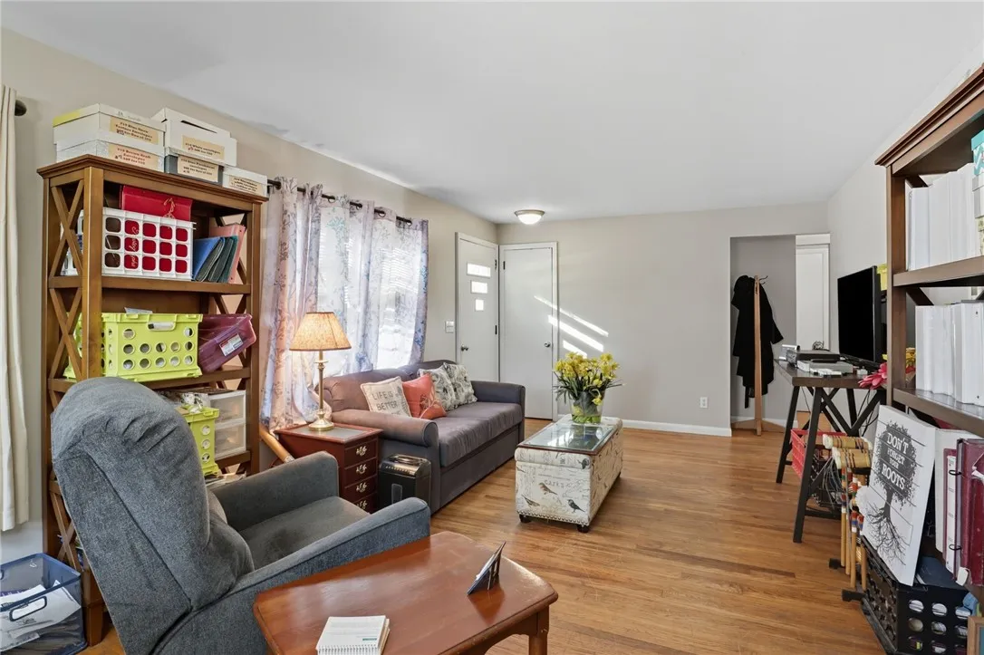 126 Chapin Street, Canandaigua City, New York 1442, Canandaigua City, New York 14424, 3 Bedrooms Bedrooms, 5 Rooms Rooms,1 BathroomBathrooms,Residential,For Sale,126 Chapin Street, Canandaigua City, New York 1442,0,R1642762