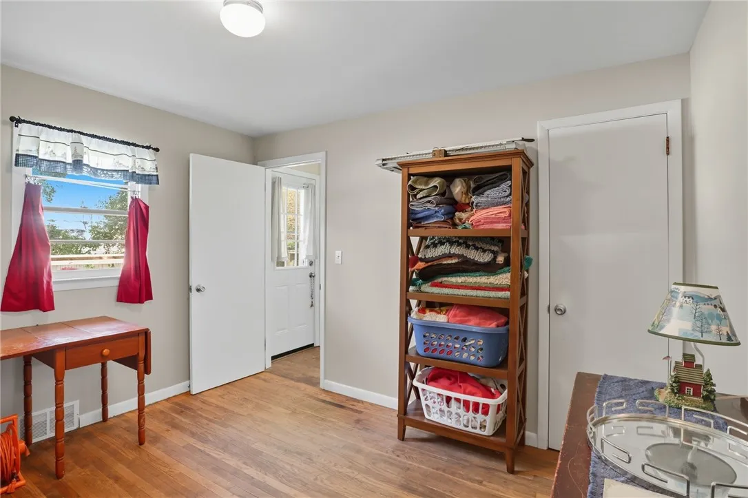 126 Chapin Street, Canandaigua City, New York 1442, Canandaigua City, New York 14424, 3 Bedrooms Bedrooms, 5 Rooms Rooms,1 BathroomBathrooms,Residential,For Sale,126 Chapin Street, Canandaigua City, New York 1442,0,R1642762