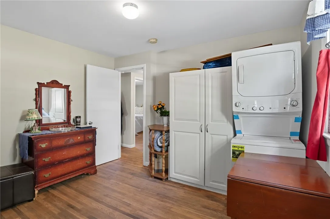 126 Chapin Street, Canandaigua City, New York 1442, Canandaigua City, New York 14424, 3 Bedrooms Bedrooms, 5 Rooms Rooms,1 BathroomBathrooms,Residential,For Sale,126 Chapin Street, Canandaigua City, New York 1442,0,R1642762