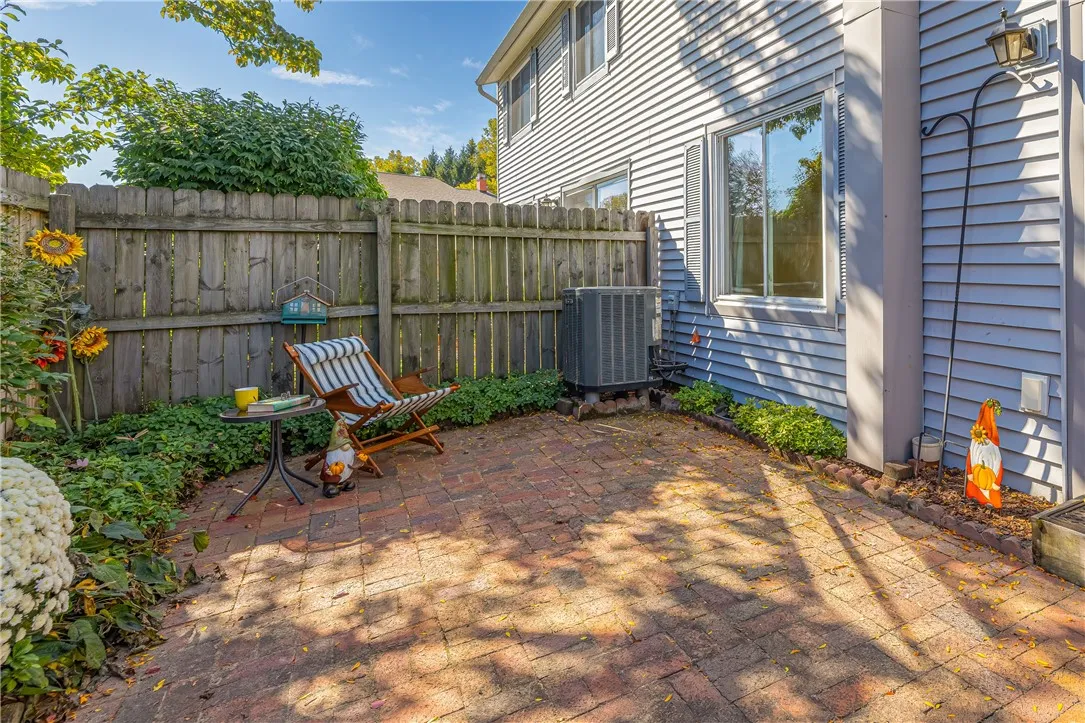 4 Arbor Court, Perinton, New York 14450, Perinton, New York 14450, 3 Bedrooms Bedrooms, 6 Rooms Rooms,1 BathroomBathrooms,Residential,For Sale,4 Arbor Court, Perinton, New York 14450,0,R1642112