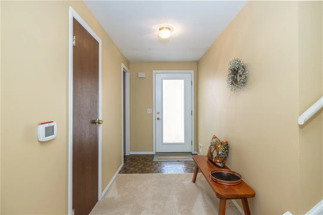4 Arbor Court, Perinton, New York 14450, Perinton, New York 14450, 3 Bedrooms Bedrooms, 6 Rooms Rooms,1 BathroomBathrooms,Residential,For Sale,4 Arbor Court, Perinton, New York 14450,0,R1642112