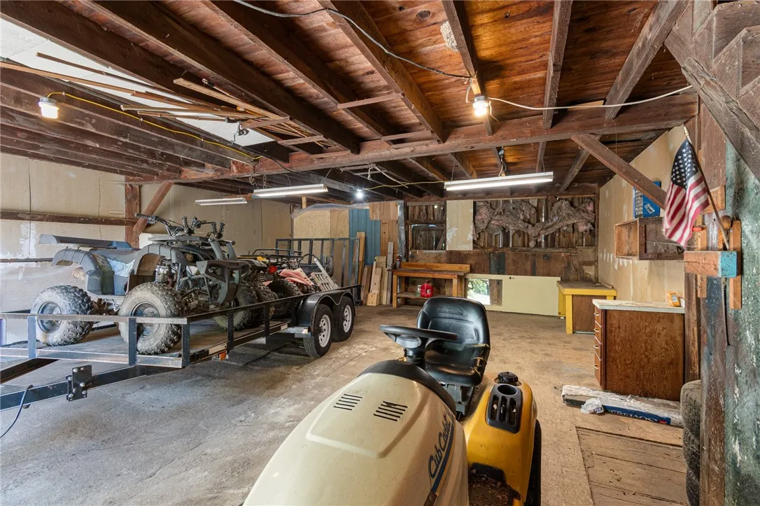 5296 Williamson Road, Marion, New York 14505, Marion, New York 14505, 5 Bedrooms Bedrooms, 9 Rooms Rooms,2 BathroomsBathrooms,Residential,For Sale,5296 Williamson Road, Marion, New York 14505,0,R1639676