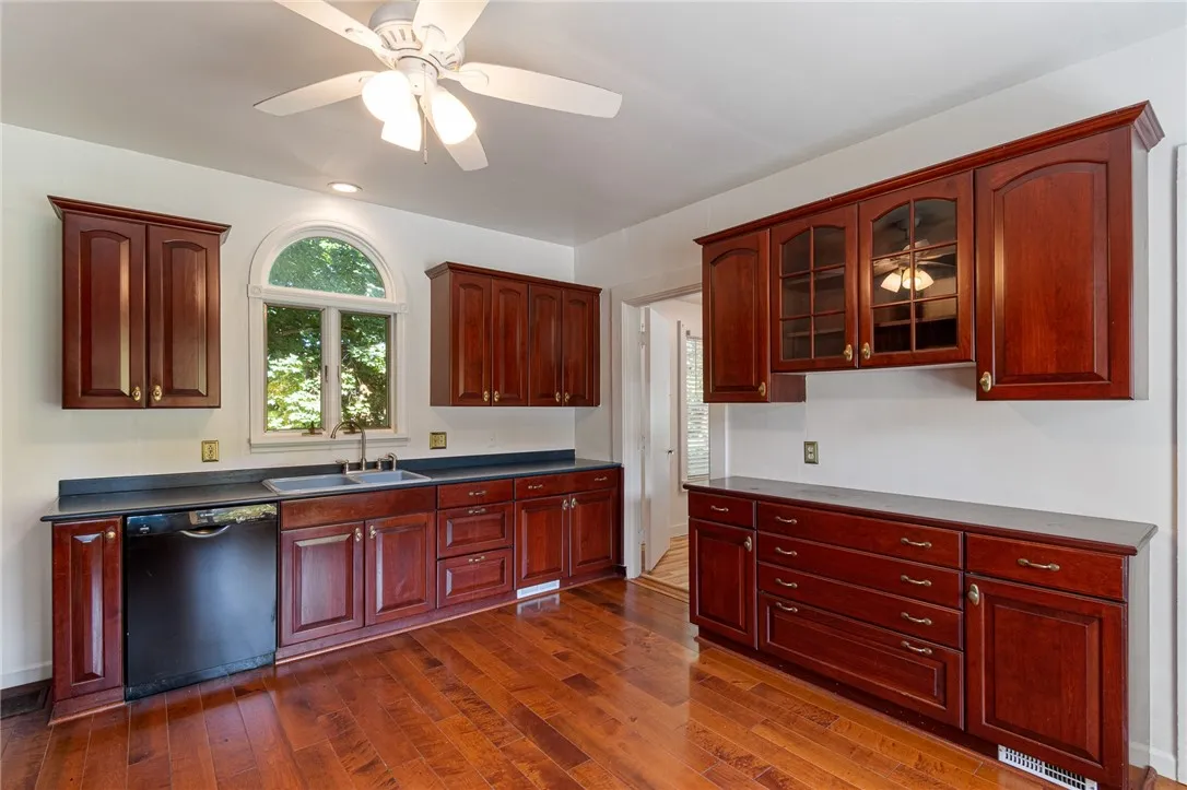 5296 Williamson Road, Marion, New York 14505, Marion, New York 14505, 5 Bedrooms Bedrooms, 9 Rooms Rooms,2 BathroomsBathrooms,Residential,For Sale,5296 Williamson Road, Marion, New York 14505,0,R1639676