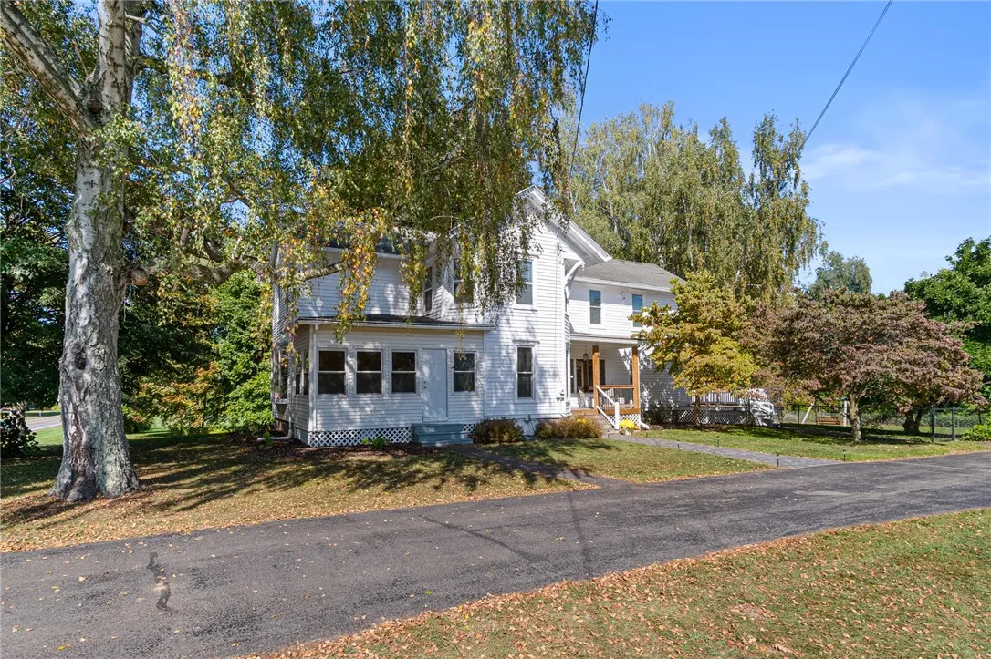 5296 Williamson Road, Marion, New York 14505, Marion, New York 14505, 5 Bedrooms Bedrooms, 9 Rooms Rooms,2 BathroomsBathrooms,Residential,For Sale,5296 Williamson Road, Marion, New York 14505,0,R1639676