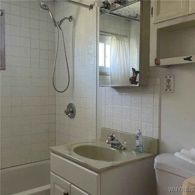 328 Wendel Avenue, Tonawanda, New York 14223, Tonawanda, New York 14223, 3 Bedrooms Bedrooms, 5 Rooms Rooms,1 BathroomBathrooms,Residential,For Sale,328 Wendel Avenue, Tonawanda, New York 14223,0,B1642758
