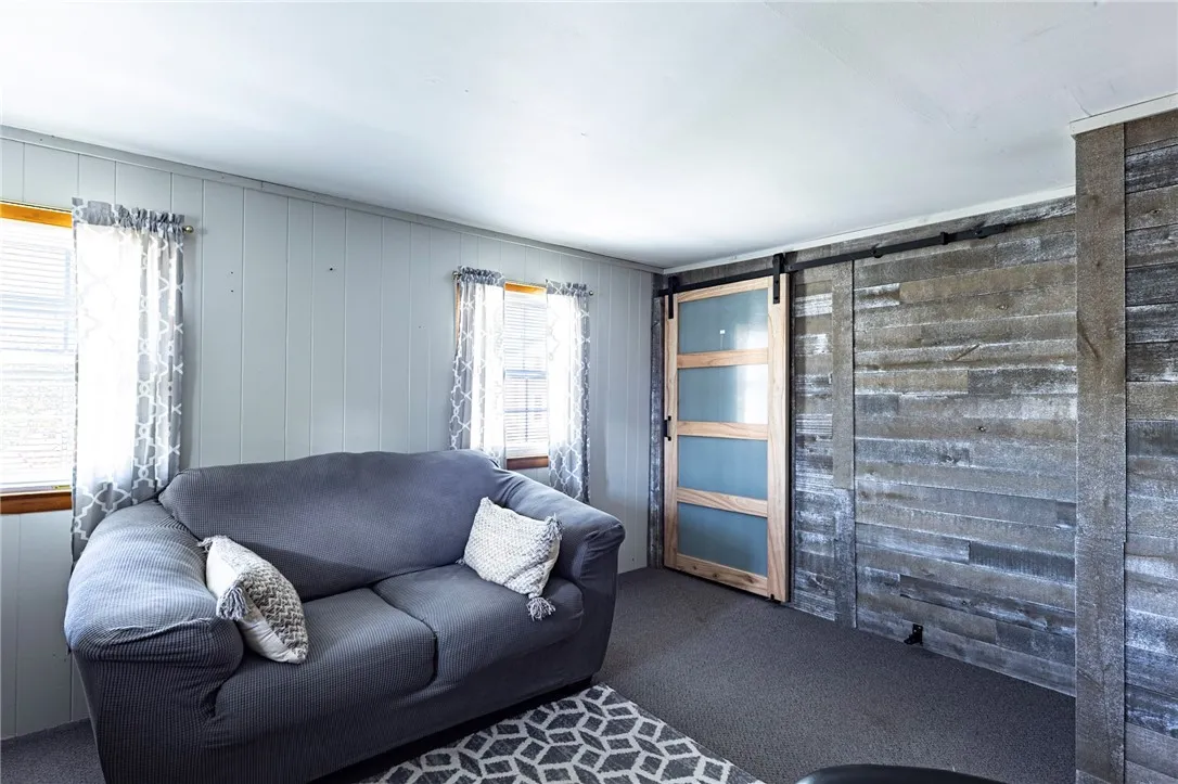 196 Perrine Avenue, Auburn, New York 13021, Auburn, New York 13021, 4 Bedrooms Bedrooms, 14 Rooms Rooms,4 BathroomsBathrooms,Residential,For Sale,196 Perrine Avenue, Auburn, New York 13021,0,R1642681