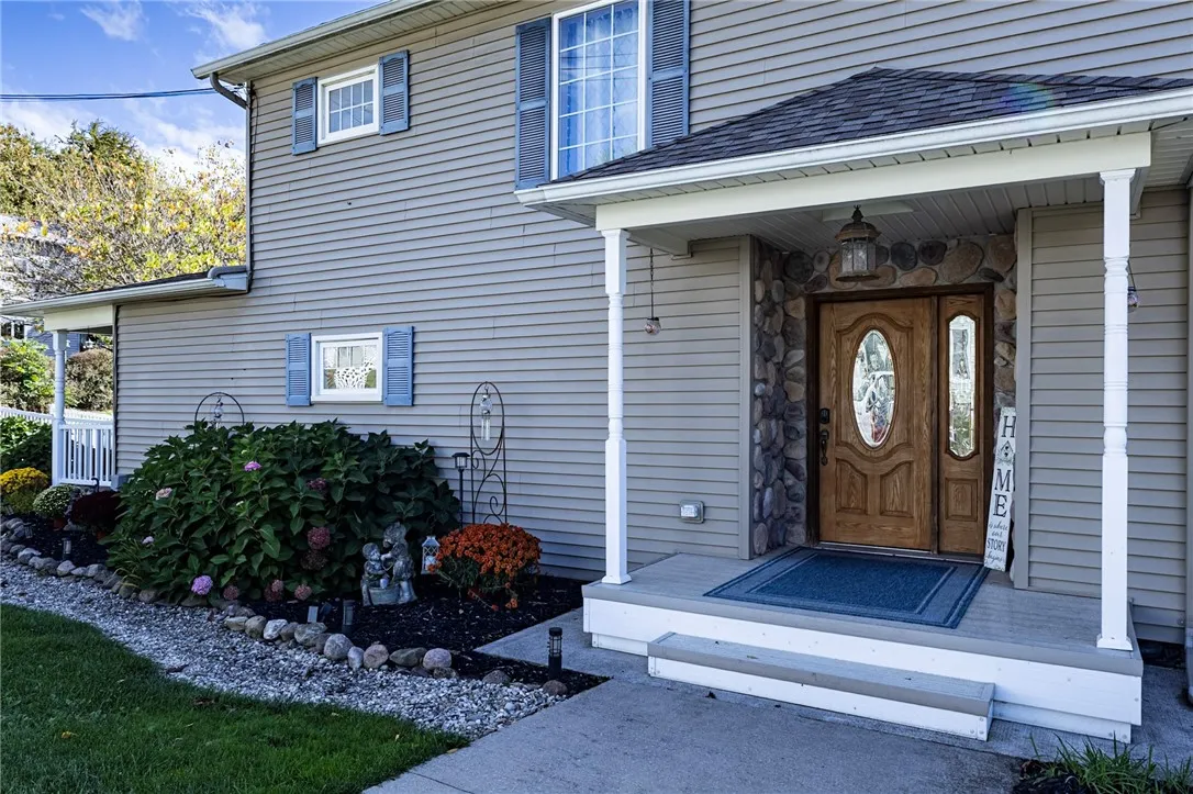 196 Perrine Avenue, Auburn, New York 13021, Auburn, New York 13021, 4 Bedrooms Bedrooms, 14 Rooms Rooms,4 BathroomsBathrooms,Residential,For Sale,196 Perrine Avenue, Auburn, New York 13021,0,R1642681