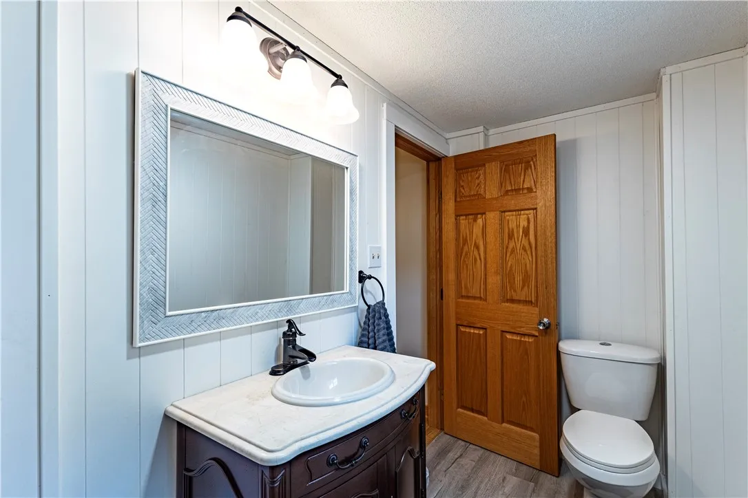 196 Perrine Avenue, Auburn, New York 13021, Auburn, New York 13021, 4 Bedrooms Bedrooms, 14 Rooms Rooms,4 BathroomsBathrooms,Residential,For Sale,196 Perrine Avenue, Auburn, New York 13021,0,R1642681