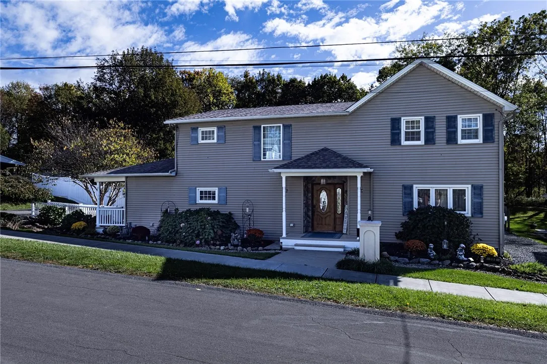 196 Perrine Avenue, Auburn, New York 13021, Auburn, New York 13021, 4 Bedrooms Bedrooms, 14 Rooms Rooms,4 BathroomsBathrooms,Residential,For Sale,196 Perrine Avenue, Auburn, New York 13021,0,R1642681