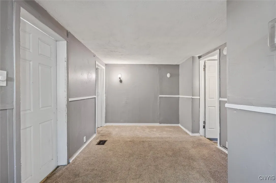 505 Carbon Street, Syracuse, New York 13208, Syracuse, New York 13208, 4 Bedrooms Bedrooms, ,2 BathroomsBathrooms,Residential,For Sale,505 Carbon Street, Syracuse, New York 13208,0,S1643072