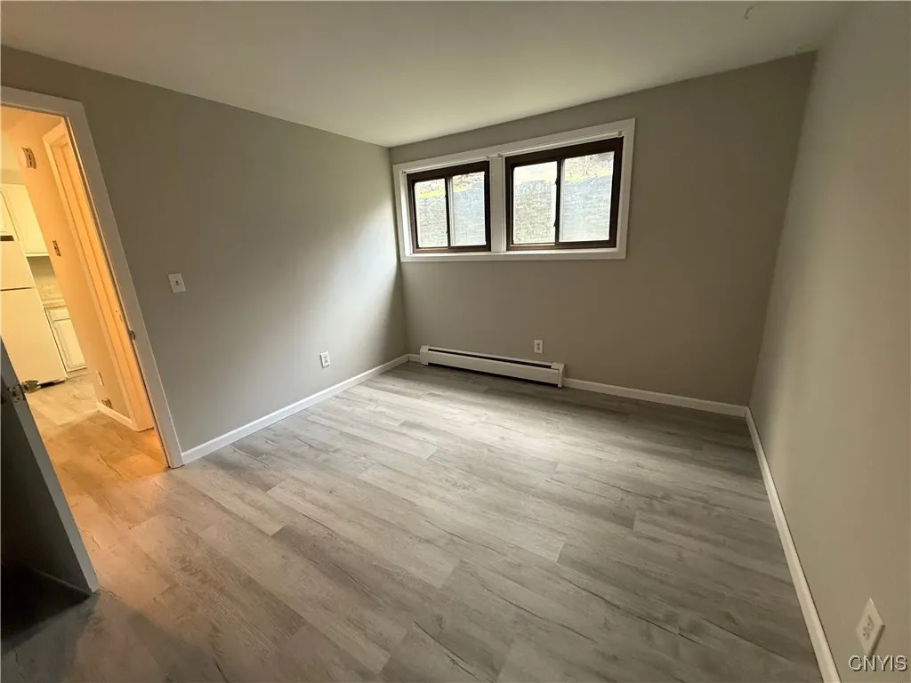 120 Hasbrouck Street 1, Syracuse, New York 13206, Syracuse, New York 13206, 1 Bedroom Bedrooms, 4 Rooms Rooms,1 BathroomBathrooms,Residential Lease,For Rent,120 Hasbrouck Street 1, Syracuse, New York 13206,0,S1643083