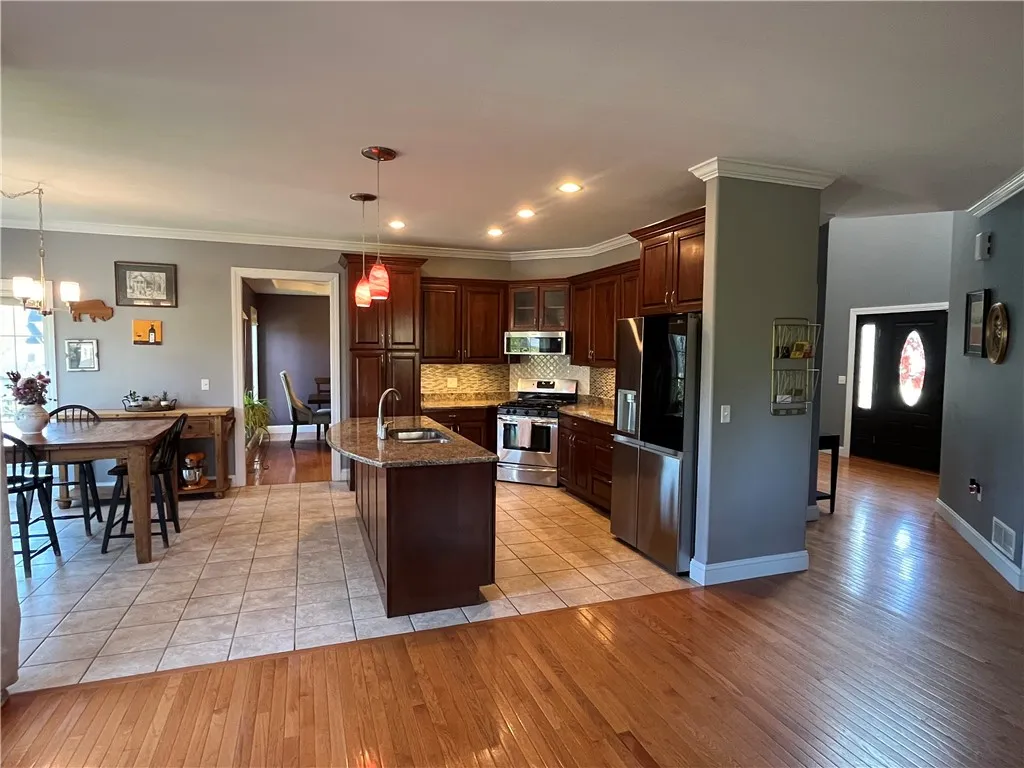 303 Wexford Lane, Horseheads, New York 14845, Horseheads, New York 14845, 4 Bedrooms Bedrooms, 13 Rooms Rooms,2 BathroomsBathrooms,Residential,For Sale,303 Wexford Lane, Horseheads, New York 14845,0,R1643088