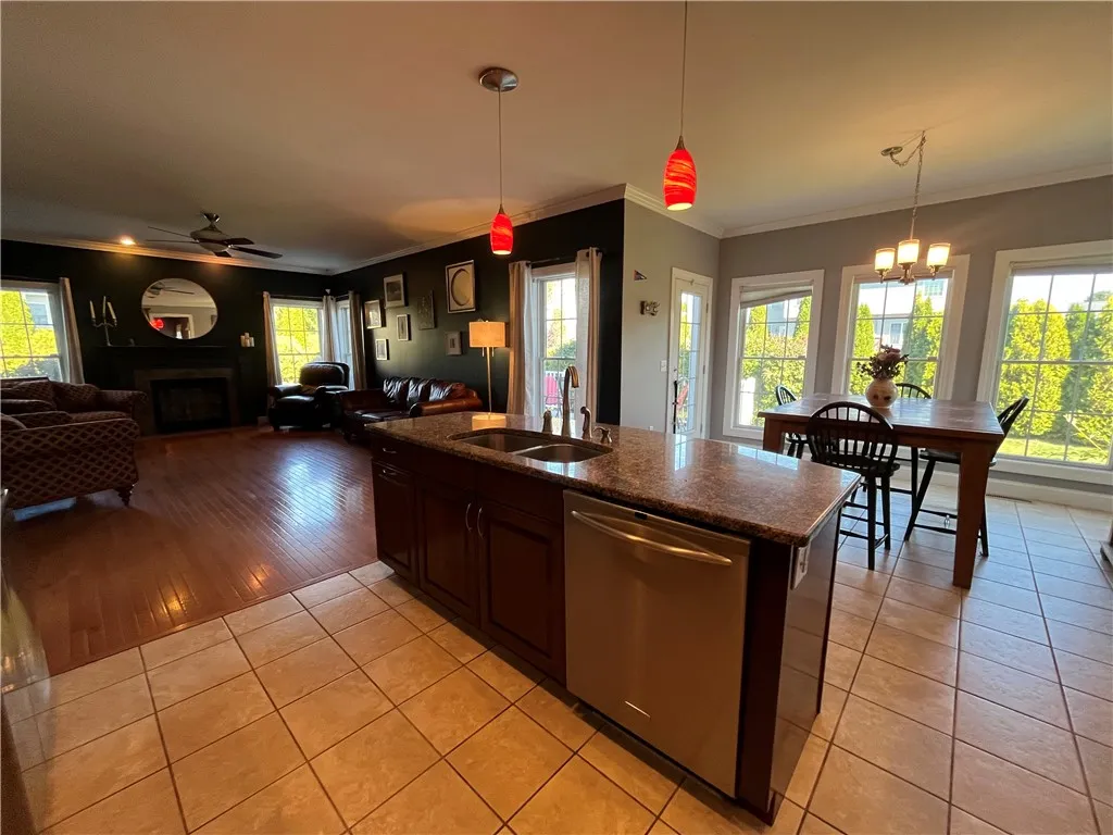 303 Wexford Lane, Horseheads, New York 14845, Horseheads, New York 14845, 4 Bedrooms Bedrooms, 13 Rooms Rooms,2 BathroomsBathrooms,Residential,For Sale,303 Wexford Lane, Horseheads, New York 14845,0,R1643088