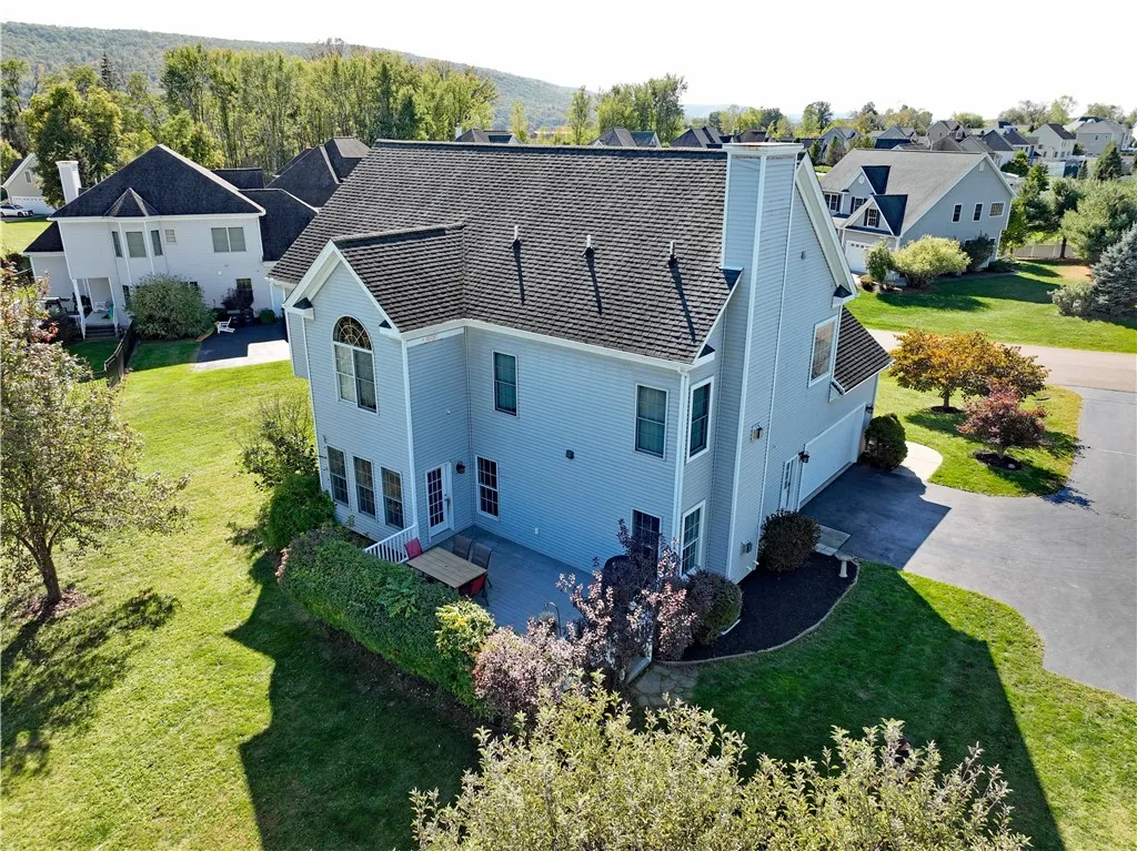303 Wexford Lane, Horseheads, New York 14845, Horseheads, New York 14845, 4 Bedrooms Bedrooms, 13 Rooms Rooms,2 BathroomsBathrooms,Residential,For Sale,303 Wexford Lane, Horseheads, New York 14845,0,R1643088