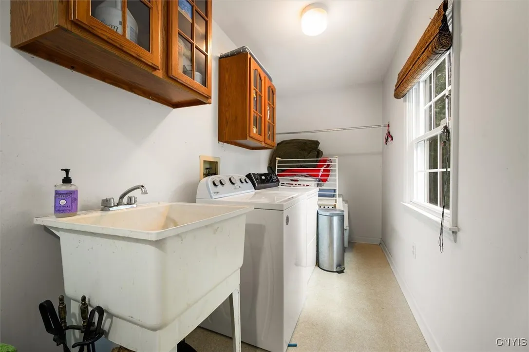 213 Gilbert Road, New Hartford, New York 13413, New Hartford, New York 13413, 4 Bedrooms Bedrooms, 10 Rooms Rooms,2 BathroomsBathrooms,Residential,For Sale,213 Gilbert Road, New Hartford, New York 13413,0,S1643232 213 Gilbert Road, New Hartford, New York 13413, New Hartford, New York 13413, 4 Bedrooms Bedrooms, 10 Rooms Rooms,2 BathroomsBathrooms,Residential,For Sale,213 Gilbert Road, New Hartford, New York 13413,0,S1643232