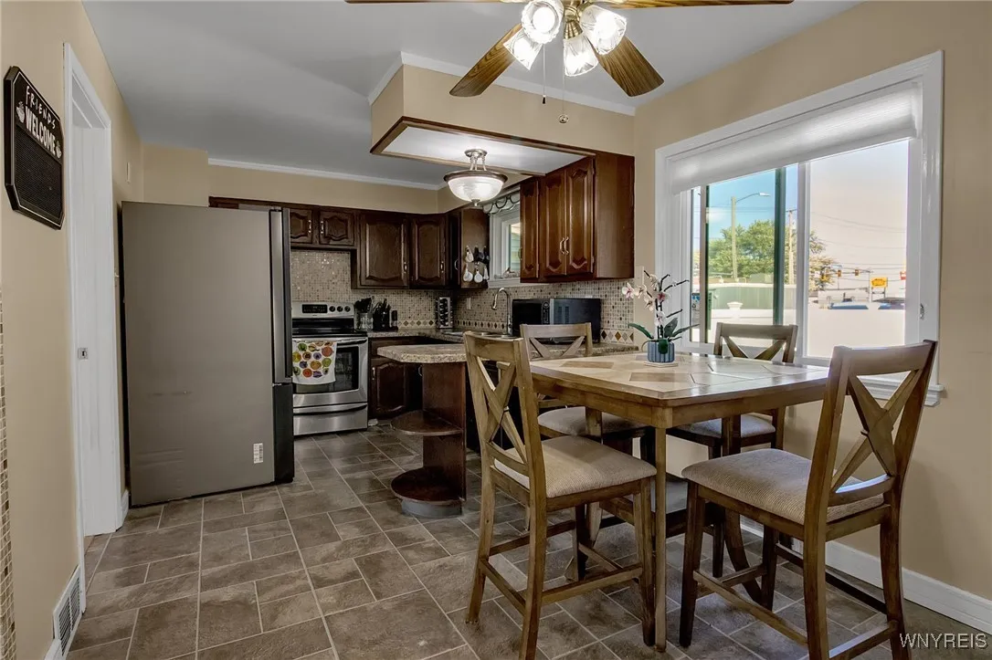 95 Fernwood Avenue, West Seneca, New York 14206, West Seneca, New York 14206, 2 Bedrooms Bedrooms, 4 Rooms Rooms,2 BathroomsBathrooms,Residential,For Sale,95 Fernwood Avenue, West Seneca, New York 14206,0,B1643143
