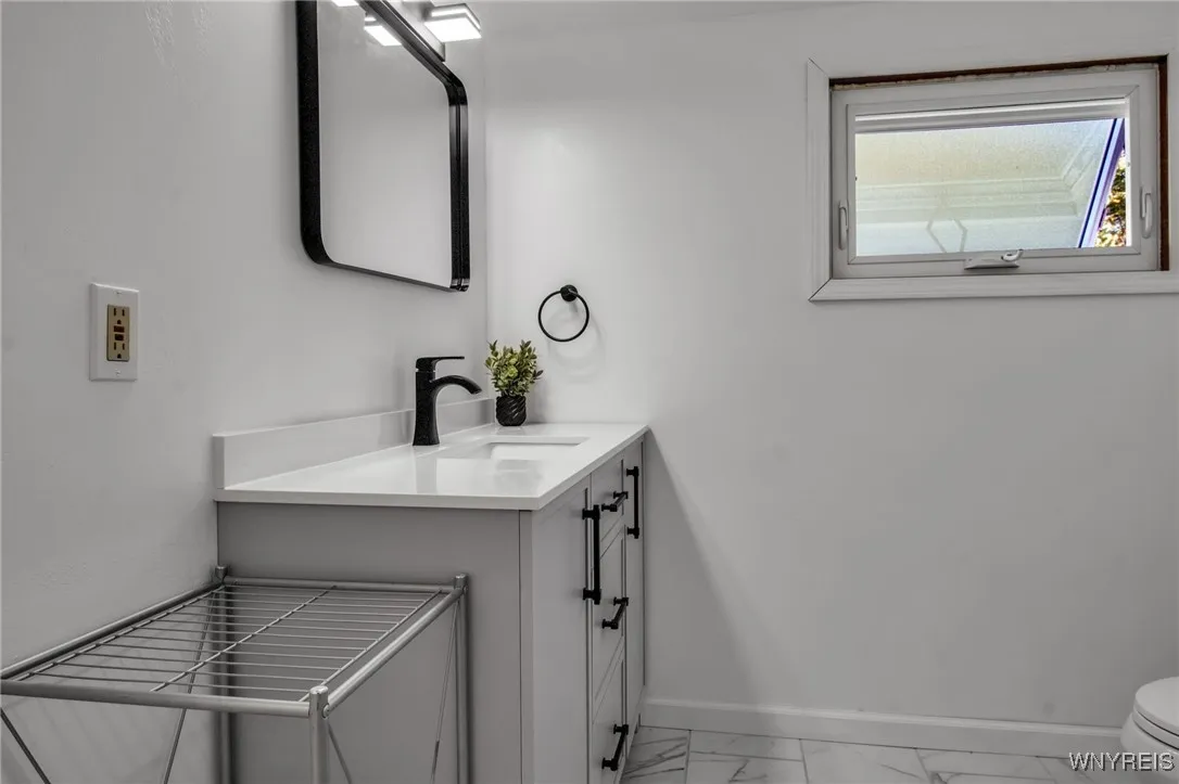 95 Fernwood Avenue, West Seneca, New York 14206, West Seneca, New York 14206, 2 Bedrooms Bedrooms, 4 Rooms Rooms,2 BathroomsBathrooms,Residential,For Sale,95 Fernwood Avenue, West Seneca, New York 14206,0,B1643143