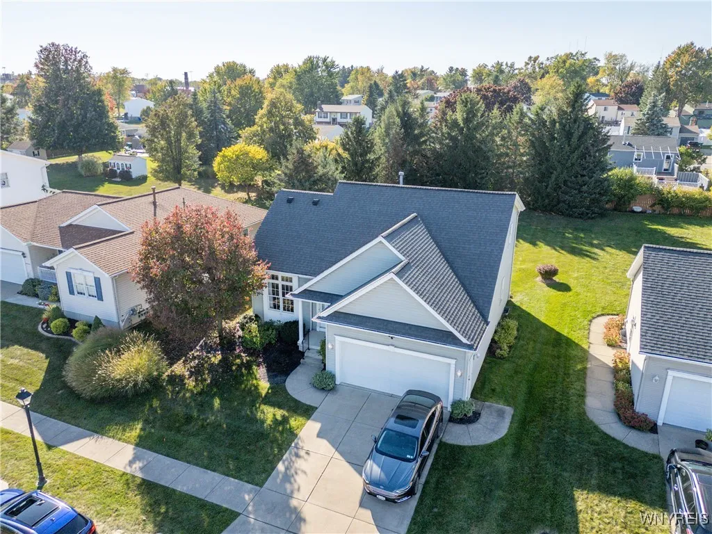 4202 Tisbury Lane, Hamburg, New York 14075, Hamburg, New York 14075, 3 Bedrooms Bedrooms, 6 Rooms Rooms,2 BathroomsBathrooms,Residential,For Sale,4202 Tisbury Lane, Hamburg, New York 14075,0,B1642291