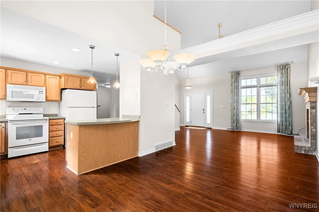 4202 Tisbury Lane, Hamburg, New York 14075, Hamburg, New York 14075, 3 Bedrooms Bedrooms, 6 Rooms Rooms,2 BathroomsBathrooms,Residential,For Sale,4202 Tisbury Lane, Hamburg, New York 14075,0,B1642291