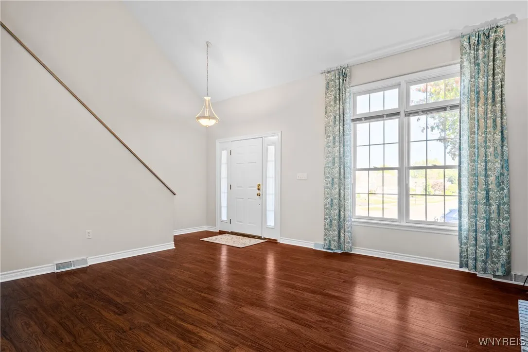 4202 Tisbury Lane, Hamburg, New York 14075, Hamburg, New York 14075, 3 Bedrooms Bedrooms, 6 Rooms Rooms,2 BathroomsBathrooms,Residential,For Sale,4202 Tisbury Lane, Hamburg, New York 14075,0,B1642291