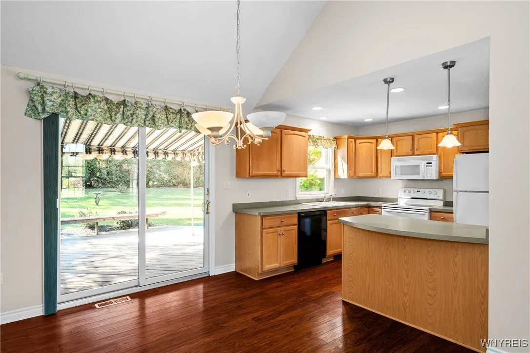 4202 Tisbury Lane, Hamburg, New York 14075, Hamburg, New York 14075, 3 Bedrooms Bedrooms, 6 Rooms Rooms,2 BathroomsBathrooms,Residential,For Sale,4202 Tisbury Lane, Hamburg, New York 14075,0,B1642291