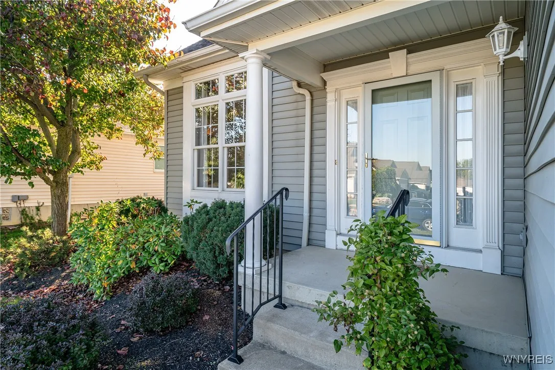 4202 Tisbury Lane, Hamburg, New York 14075, Hamburg, New York 14075, 3 Bedrooms Bedrooms, 6 Rooms Rooms,2 BathroomsBathrooms,Residential,For Sale,4202 Tisbury Lane, Hamburg, New York 14075,0,B1642291