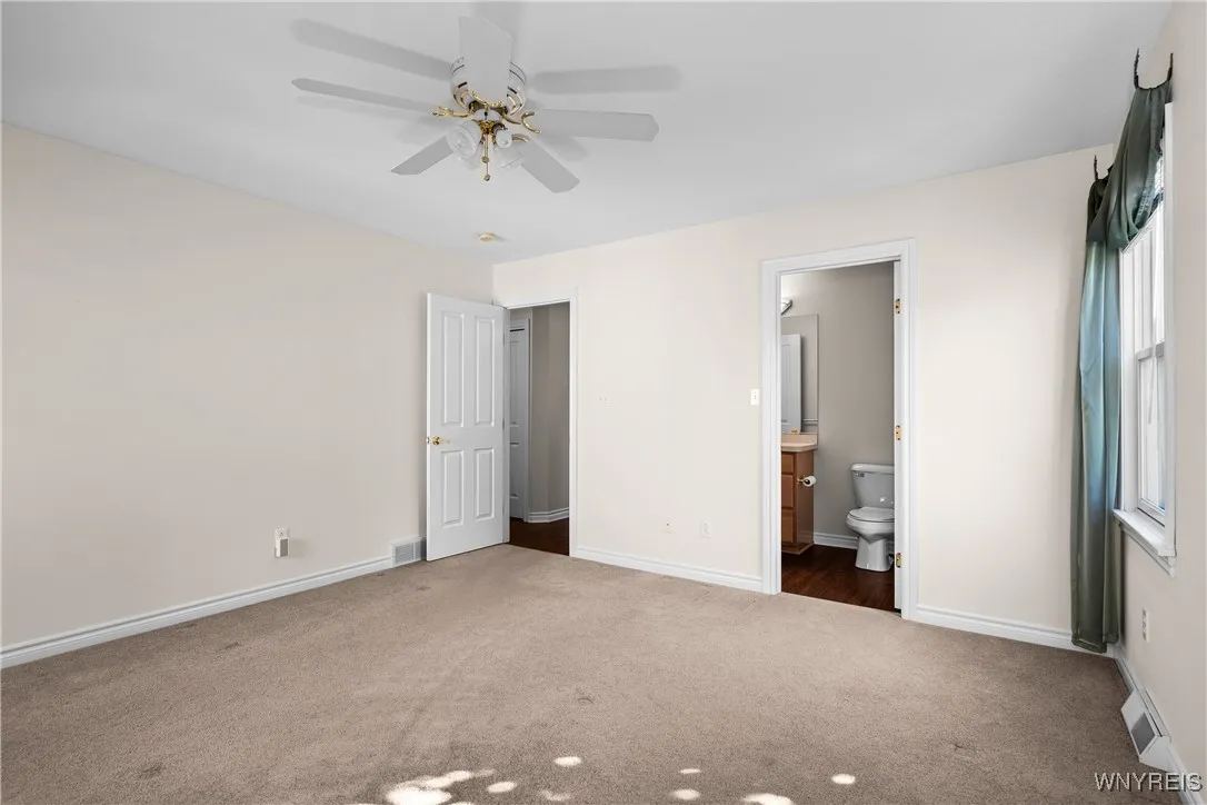 4202 Tisbury Lane, Hamburg, New York 14075, Hamburg, New York 14075, 3 Bedrooms Bedrooms, 6 Rooms Rooms,2 BathroomsBathrooms,Residential,For Sale,4202 Tisbury Lane, Hamburg, New York 14075,0,B1642291