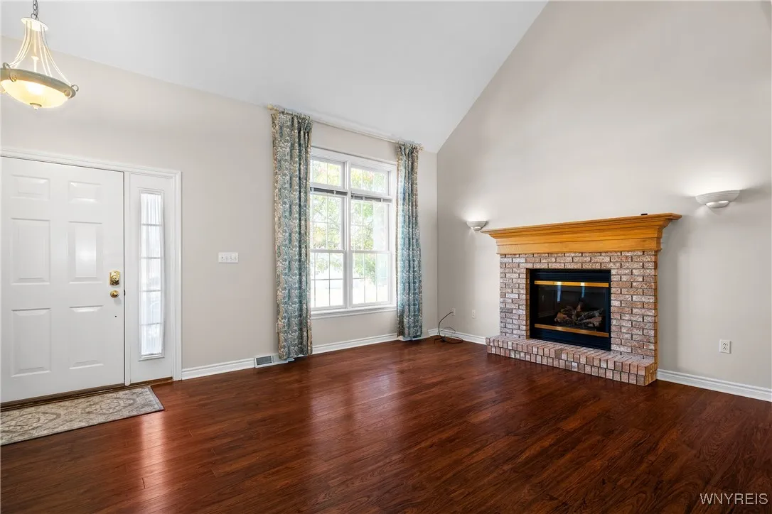 4202 Tisbury Lane, Hamburg, New York 14075, Hamburg, New York 14075, 3 Bedrooms Bedrooms, 6 Rooms Rooms,2 BathroomsBathrooms,Residential,For Sale,4202 Tisbury Lane, Hamburg, New York 14075,0,B1642291