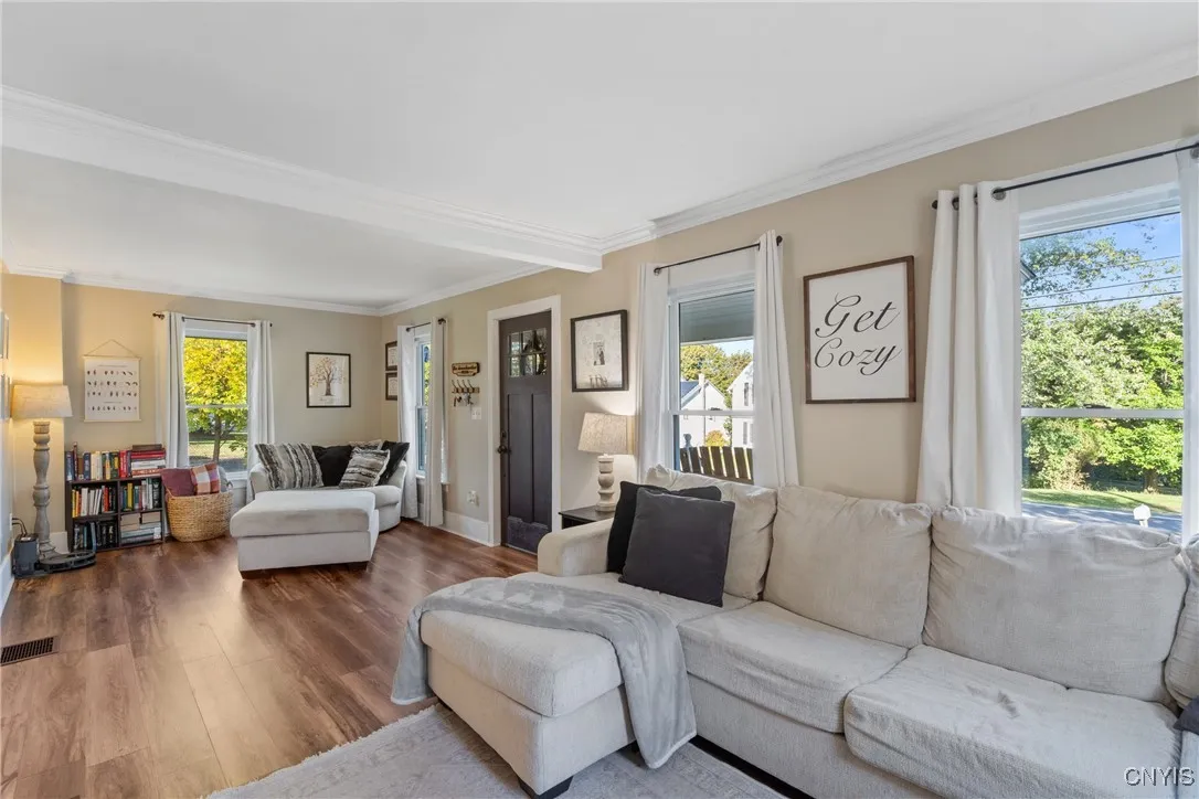 2895 State Route 48, Minetto, New York 13126, Minetto, New York 13126, 4 Bedrooms Bedrooms, 10 Rooms Rooms,3 BathroomsBathrooms,Residential,For Sale,2895 State Route 48, Minetto, New York 13126,0,S1643140