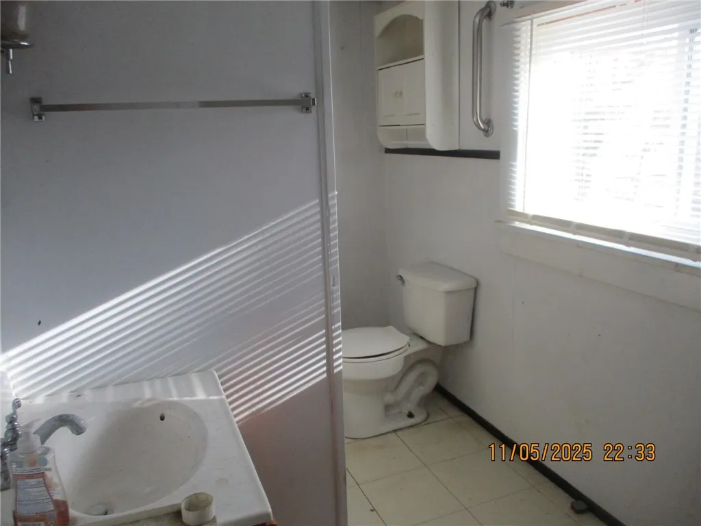 Bathroom upstairs Apt.

