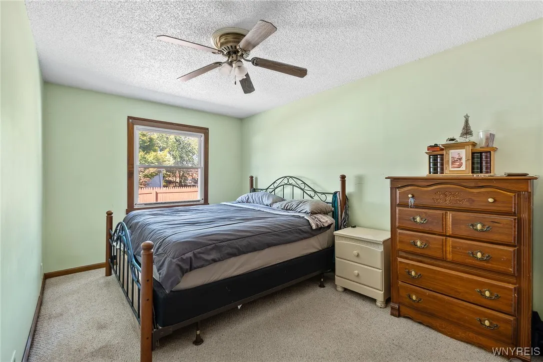 17 Redwood Drive 15, Cheektowaga, New York 14225, Cheektowaga, New York 14225, 5 Bedrooms Bedrooms, ,2 BathroomsBathrooms,Residential,For Sale,17 Redwood Drive 15, Cheektowaga, New York 14225,0,B1642089