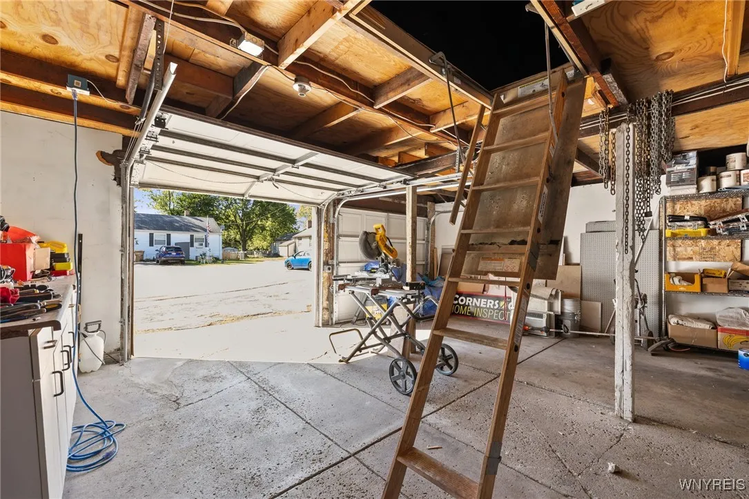 17 Redwood Drive 15, Cheektowaga, New York 14225, Cheektowaga, New York 14225, 5 Bedrooms Bedrooms, ,2 BathroomsBathrooms,Residential,For Sale,17 Redwood Drive 15, Cheektowaga, New York 14225,0,B1642089