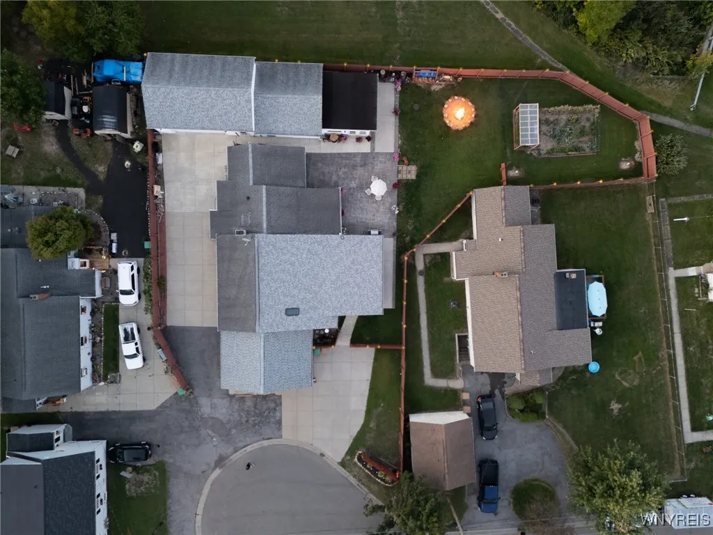 17 Redwood Drive 15, Cheektowaga, New York 14225, Cheektowaga, New York 14225, 5 Bedrooms Bedrooms, ,2 BathroomsBathrooms,Residential,For Sale,17 Redwood Drive 15, Cheektowaga, New York 14225,0,B1642089