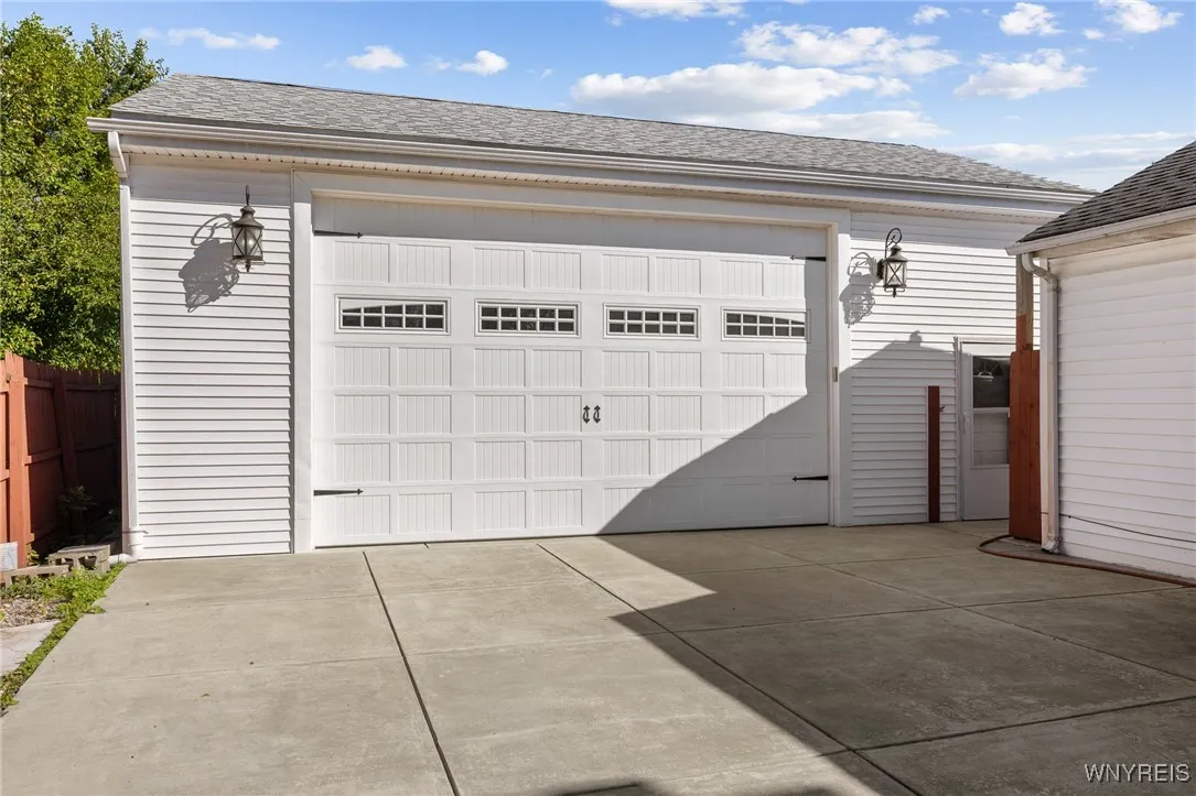 17 Redwood Drive 15, Cheektowaga, New York 14225, Cheektowaga, New York 14225, 5 Bedrooms Bedrooms, ,2 BathroomsBathrooms,Residential,For Sale,17 Redwood Drive 15, Cheektowaga, New York 14225,0,B1642089