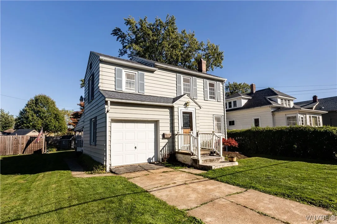30 Woodcrest Drive, West Seneca, New York 14220, West Seneca, New York 14220, 3 Bedrooms Bedrooms, 5 Rooms Rooms,1 BathroomBathrooms,Residential,For Sale,30 Woodcrest Drive, West Seneca, New York 14220,0,B1643203