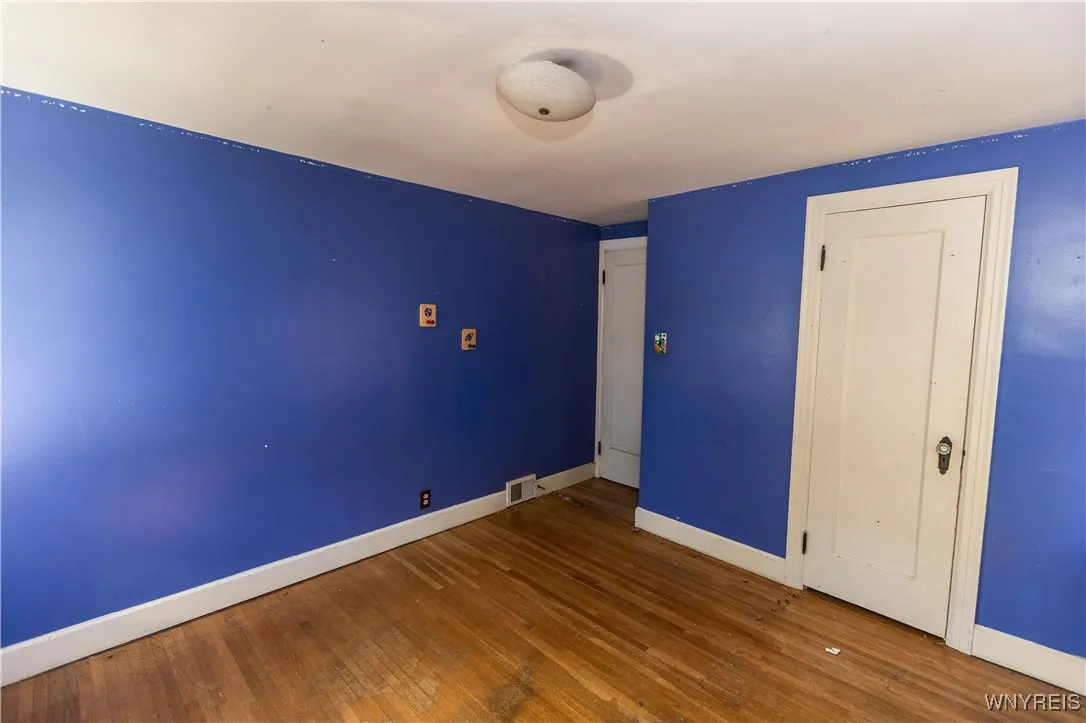 30 Woodcrest Drive, West Seneca, New York 14220, West Seneca, New York 14220, 3 Bedrooms Bedrooms, 5 Rooms Rooms,1 BathroomBathrooms,Residential,For Sale,30 Woodcrest Drive, West Seneca, New York 14220,0,B1643203