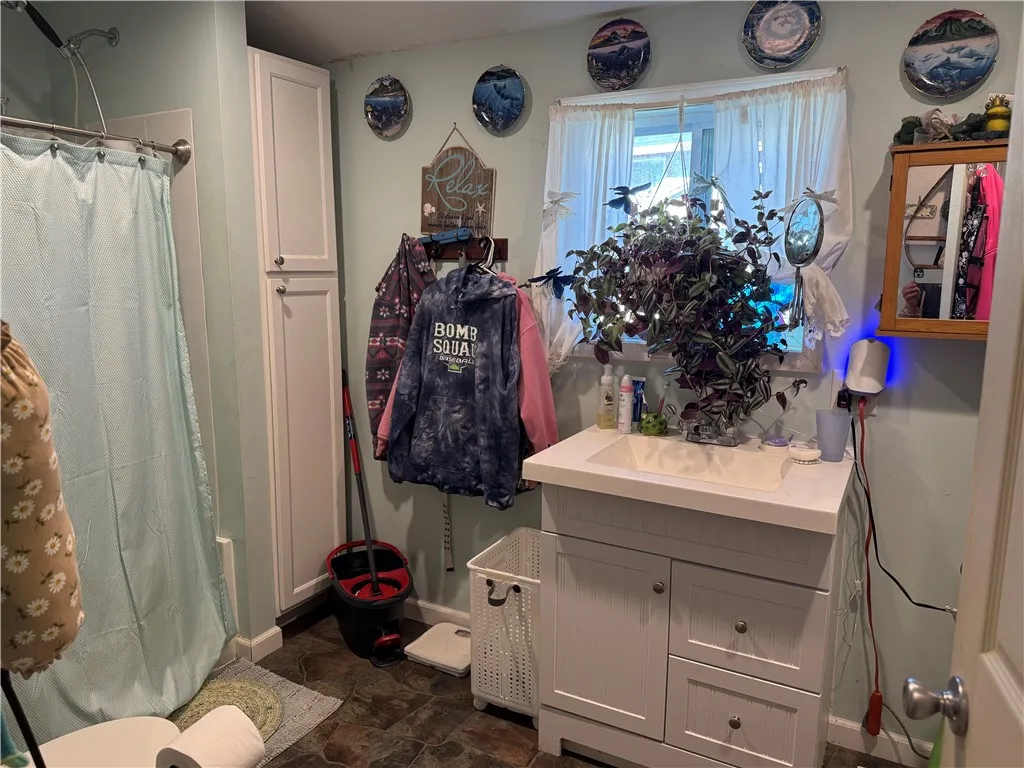 173 Madison Avenue, Hornell, New York 14843, Hornell, New York 14843, 2 Bedrooms Bedrooms, 4 Rooms Rooms,1 BathroomBathrooms,Residential,For Sale,173 Madison Avenue, Hornell, New York 14843,0,R1641873