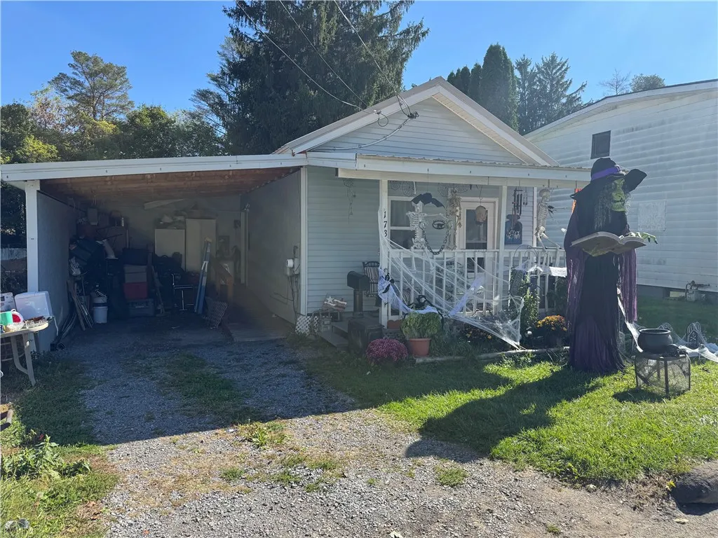 173 Madison Avenue, Hornell, New York 14843, Hornell, New York 14843, 2 Bedrooms Bedrooms, 4 Rooms Rooms,1 BathroomBathrooms,Residential,For Sale,173 Madison Avenue, Hornell, New York 14843,0,R1641873