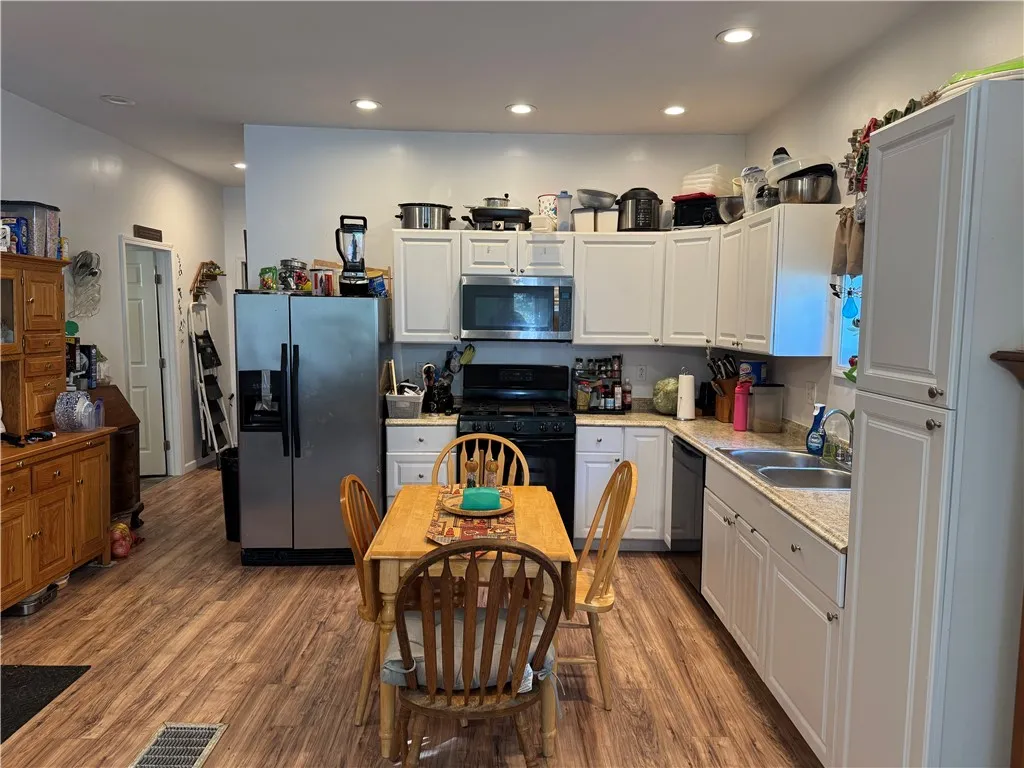 173 Madison Avenue, Hornell, New York 14843, Hornell, New York 14843, 2 Bedrooms Bedrooms, 4 Rooms Rooms,1 BathroomBathrooms,Residential,For Sale,173 Madison Avenue, Hornell, New York 14843,0,R1641873