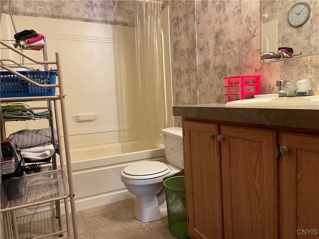 2800 Landsend, Clay, New York 13090, Clay, New York 13090, 3 Bedrooms Bedrooms, 7 Rooms Rooms,2 BathroomsBathrooms,Residential,For Sale,2800 Landsend, Clay, New York 13090,0,S1642459