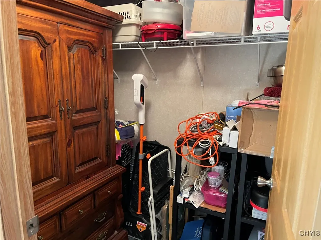 2800 Landsend, Clay, New York 13090, Clay, New York 13090, 3 Bedrooms Bedrooms, 7 Rooms Rooms,2 BathroomsBathrooms,Residential,For Sale,2800 Landsend, Clay, New York 13090,0,S1642459