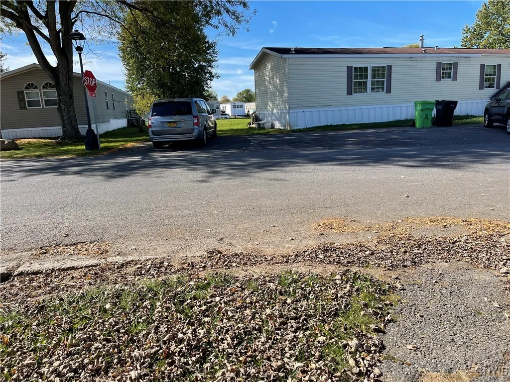 2800 Landsend, Clay, New York 13090, Clay, New York 13090, 3 Bedrooms Bedrooms, 7 Rooms Rooms,2 BathroomsBathrooms,Residential,For Sale,2800 Landsend, Clay, New York 13090,0,S1642459