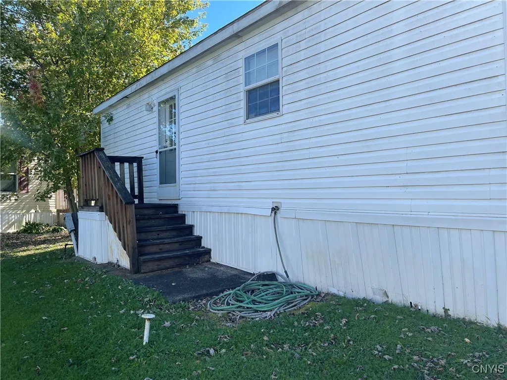 2800 Landsend, Clay, New York 13090, Clay, New York 13090, 3 Bedrooms Bedrooms, 7 Rooms Rooms,2 BathroomsBathrooms,Residential,For Sale,2800 Landsend, Clay, New York 13090,0,S1642459