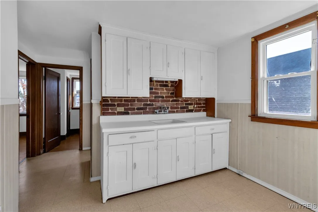 77 Pontiac Street, Buffalo, New York 14206, Buffalo, New York 14206, 4 Bedrooms Bedrooms, ,2 BathroomsBathrooms,Residential,For Sale,77 Pontiac Street, Buffalo, New York 14206,0,B1642903