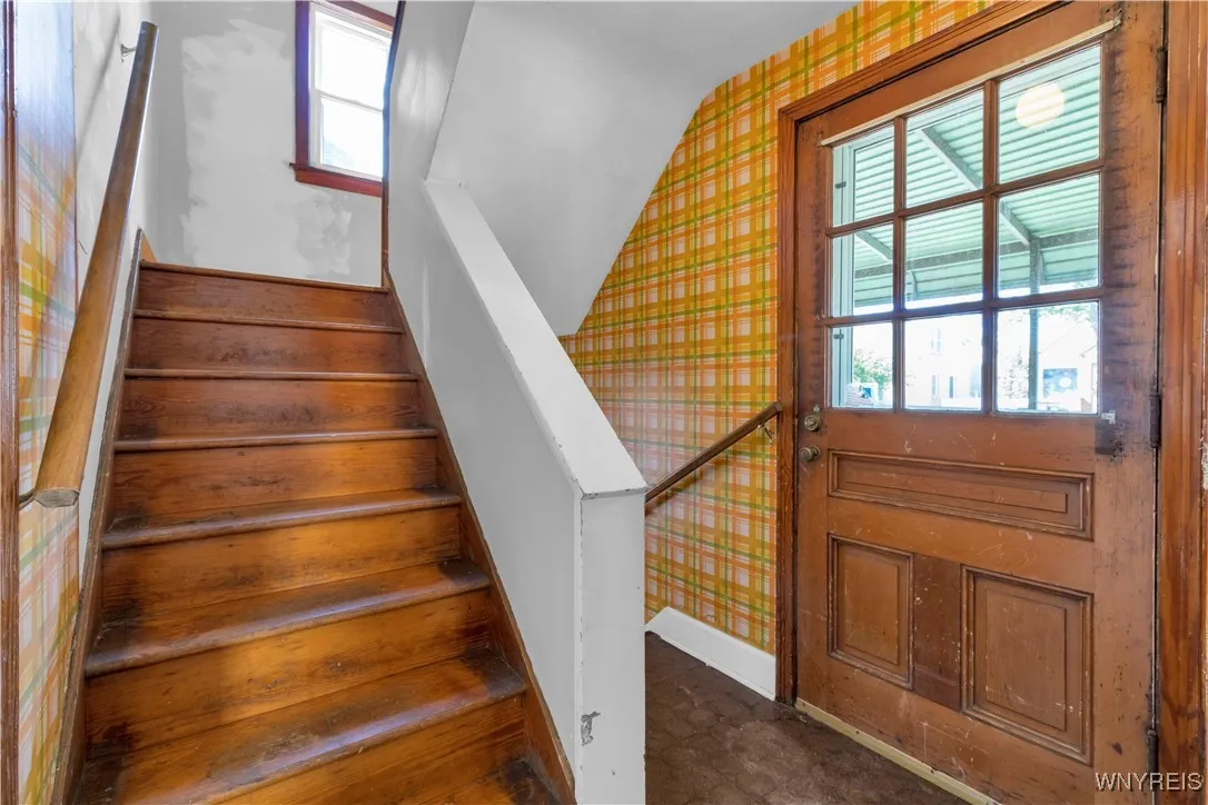 77 Pontiac Street, Buffalo, New York 14206, Buffalo, New York 14206, 4 Bedrooms Bedrooms, ,2 BathroomsBathrooms,Residential,For Sale,77 Pontiac Street, Buffalo, New York 14206,0,B1642903