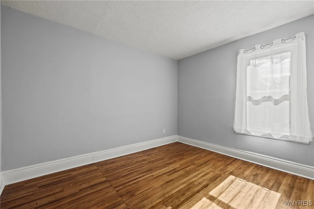 11 Baynes Street, Buffalo, New York 14213, Buffalo, New York 14213, 3 Bedrooms Bedrooms, 9 Rooms Rooms,2 BathroomsBathrooms,Residential Lease,For Rent,11 Baynes Street, Buffalo, New York 14213,0,B1643237