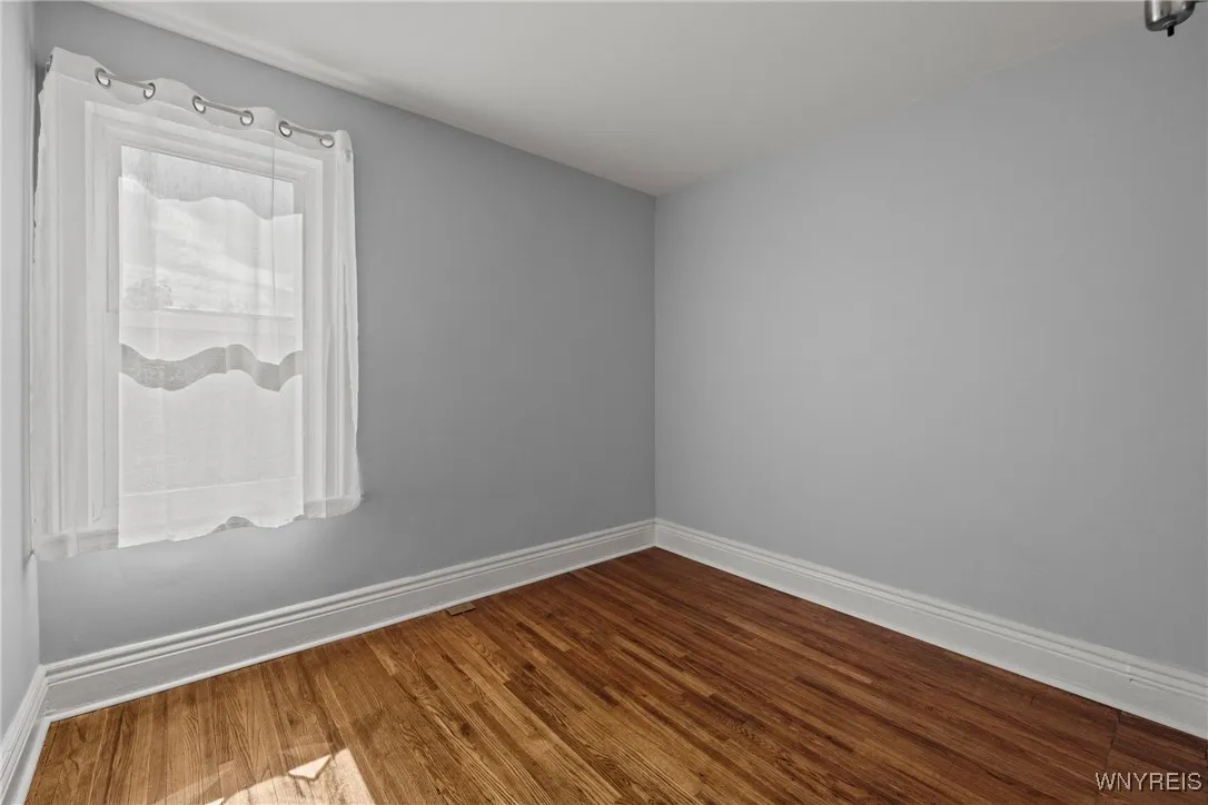 11 Baynes Street, Buffalo, New York 14213, Buffalo, New York 14213, 3 Bedrooms Bedrooms, 9 Rooms Rooms,2 BathroomsBathrooms,Residential Lease,For Rent,11 Baynes Street, Buffalo, New York 14213,0,B1643237